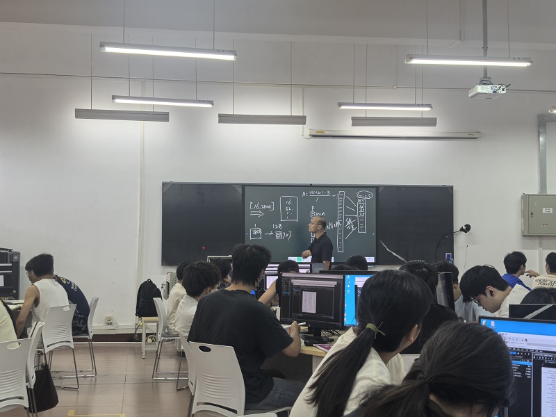 校院两级督导联动听课 共研课堂提质增效